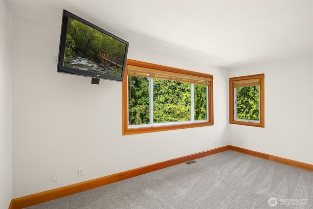 33306 SE 52nd Street, Fall City, WA 98024