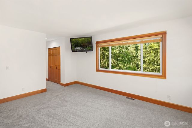 33306 SE 52nd Street, Fall City, WA 98024