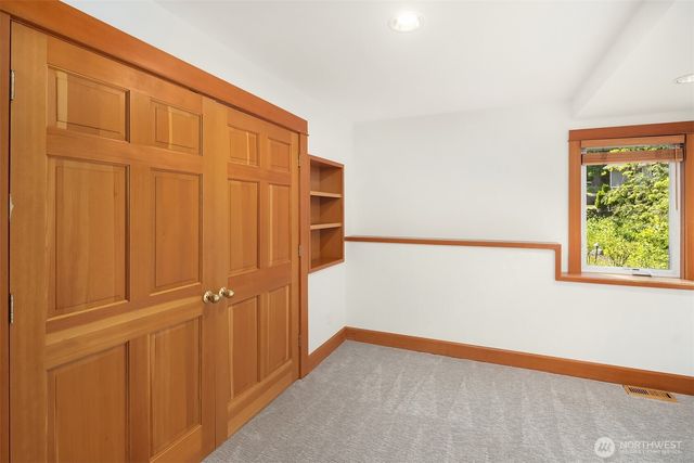 33306 SE 52nd Street, Fall City, WA 98024