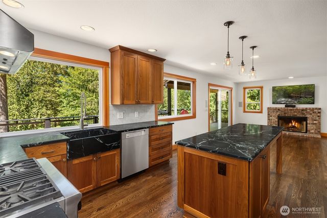 33306 SE 52nd Street, Fall City, WA 98024