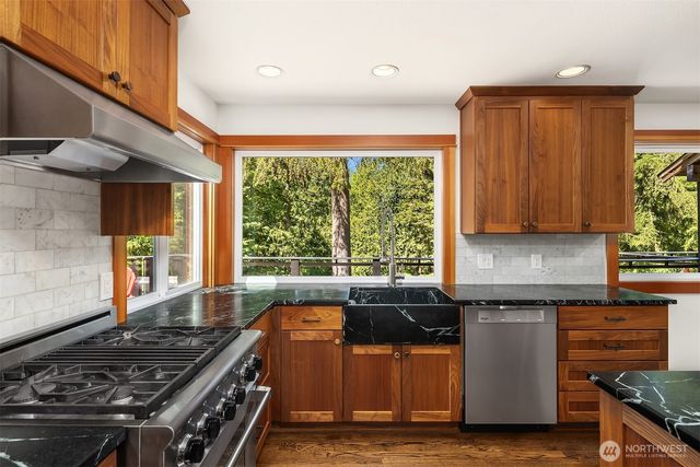 33306 SE 52nd Street, Fall City, WA 98024