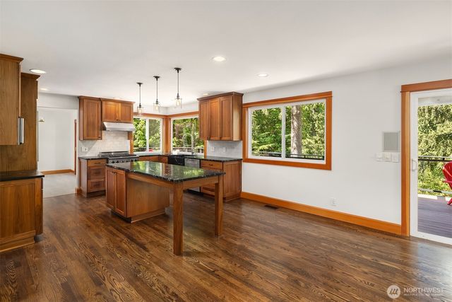 33306 SE 52nd Street, Fall City, WA 98024