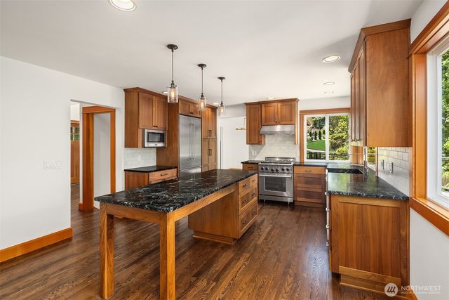 33306 SE 52nd Street, Fall City, WA 98024