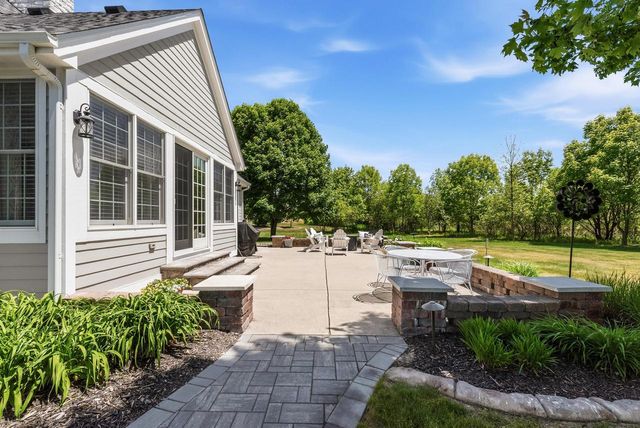 129 Preserve COURT, Grafton, WI 53024