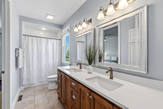 129 Preserve COURT, Grafton, WI 53024