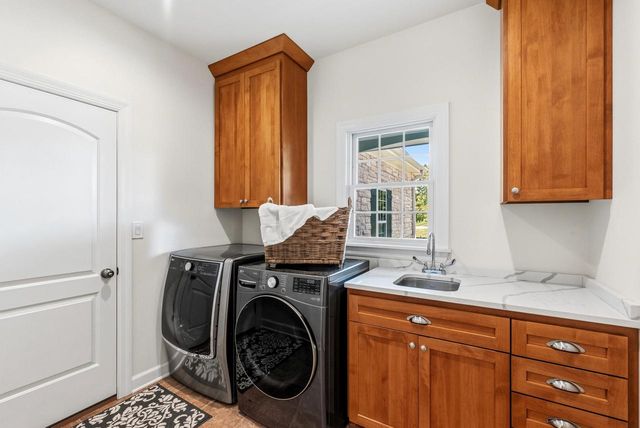 129 Preserve COURT, Grafton, WI 53024