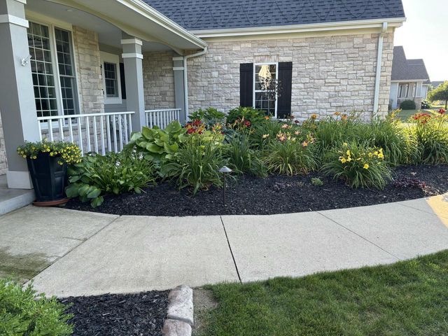 129 Preserve COURT, Grafton, WI 53024