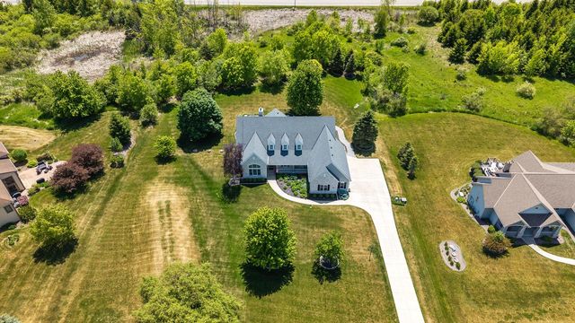 129 Preserve COURT, Grafton, WI 53024