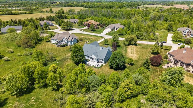 129 Preserve COURT, Grafton, WI 53024