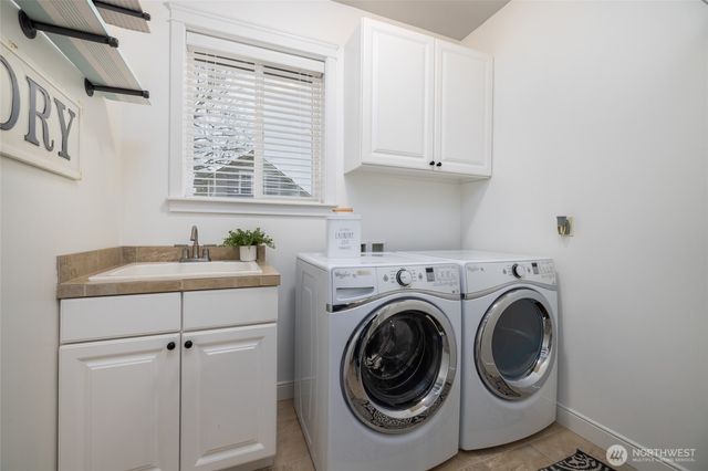 206 Dalan Place, La Conner, WA 98257