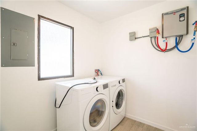 218 W Eller Avenue, Pharr, TX 78577