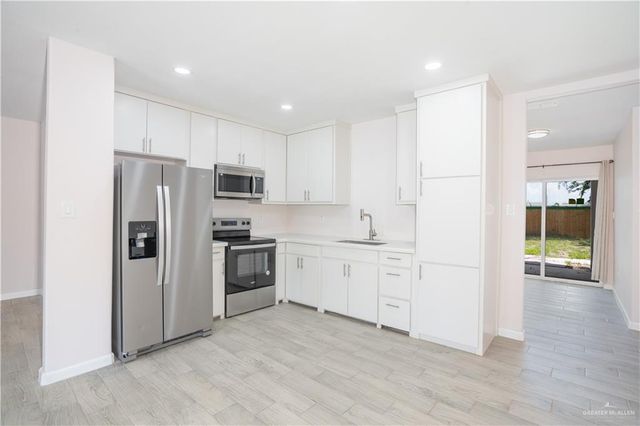 218 W Eller Avenue, Pharr, TX 78577