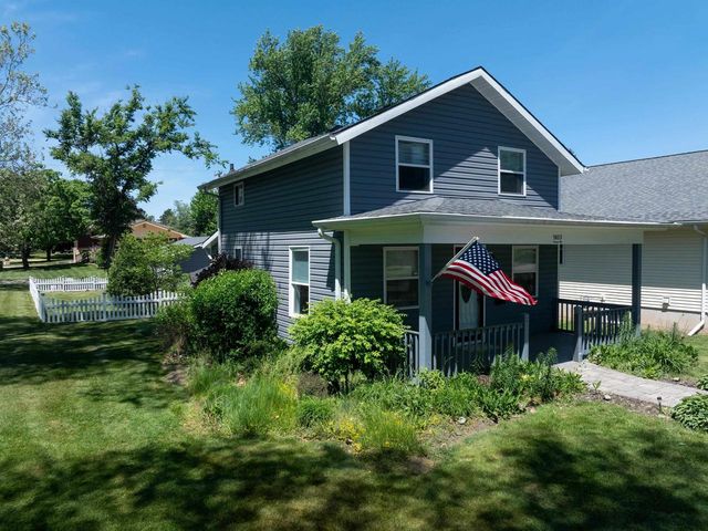 903 Vine Street, Wisconsin Dells, WI 53965