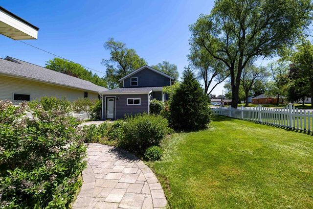 903 Vine Street, Wisconsin Dells, WI 53965
