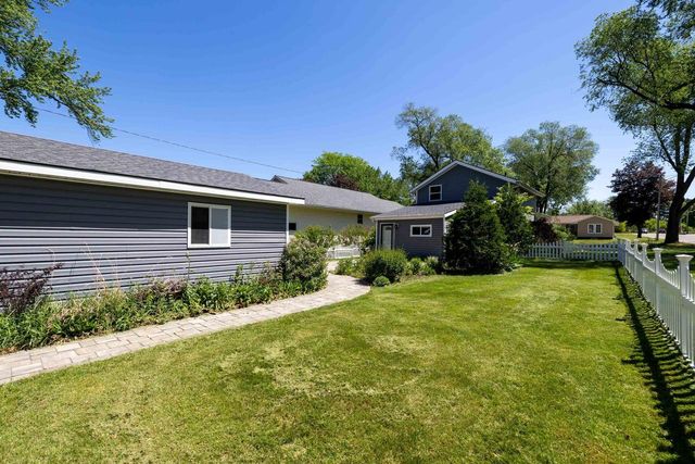 903 Vine Street, Wisconsin Dells, WI 53965