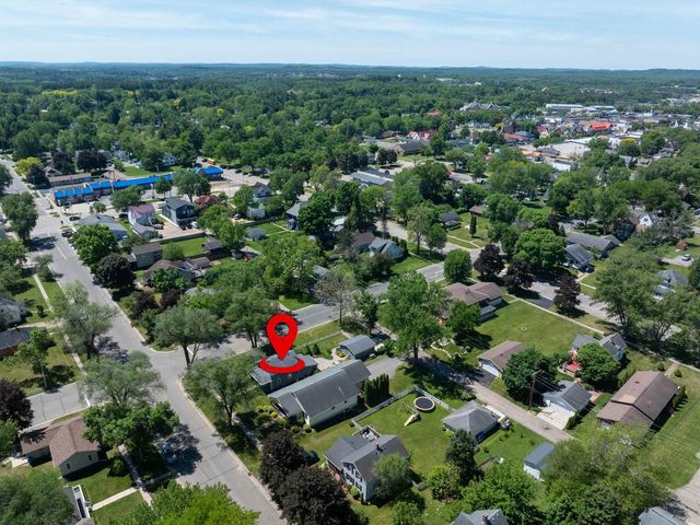 903 Vine Street, Wisconsin Dells, WI 53965