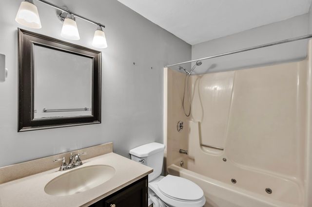 10 Wrentham Rd 108, Worcester, MA 01602