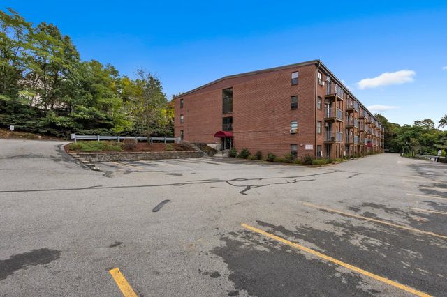 10 Wrentham Rd 108, Worcester, MA 01602