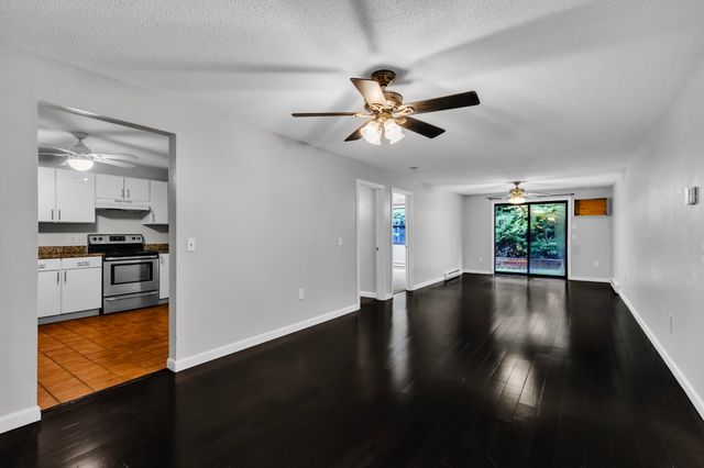 10 Wrentham Rd 108, Worcester, MA 01602