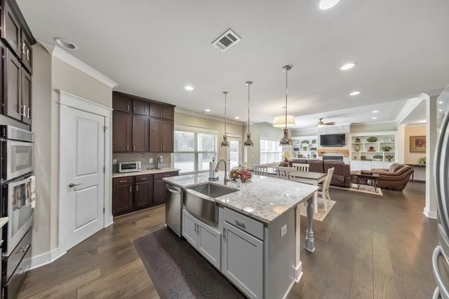 504 Taymack Farm Court, Woodstock, GA 30188