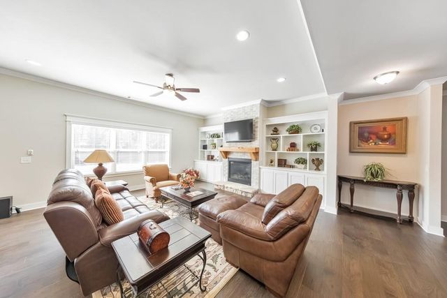 504 Taymack Farm Court, Woodstock, GA 30188