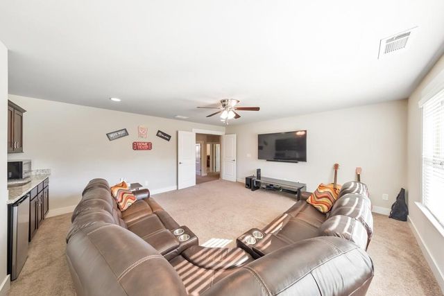 504 Taymack Farm Court, Woodstock, GA 30188