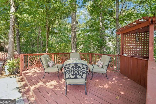 715 Moonlight Way, Suwanee, GA 30024