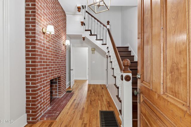 1440 McCleary Bend Road, Sevierville, TN 37876