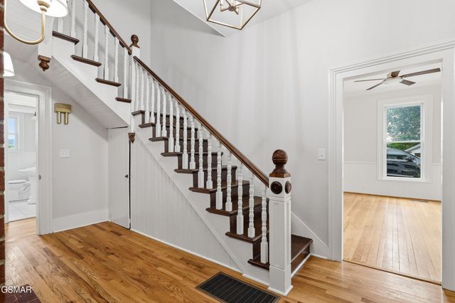 1440 McCleary Bend Road, Sevierville, TN 37876