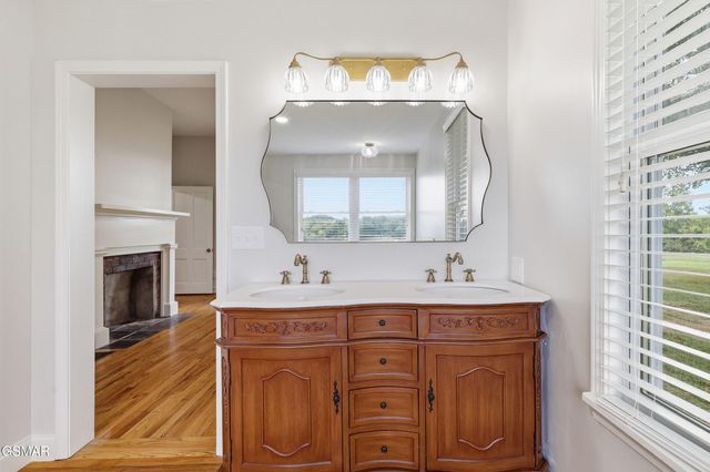 1440 McCleary Bend Road, Sevierville, TN 37876