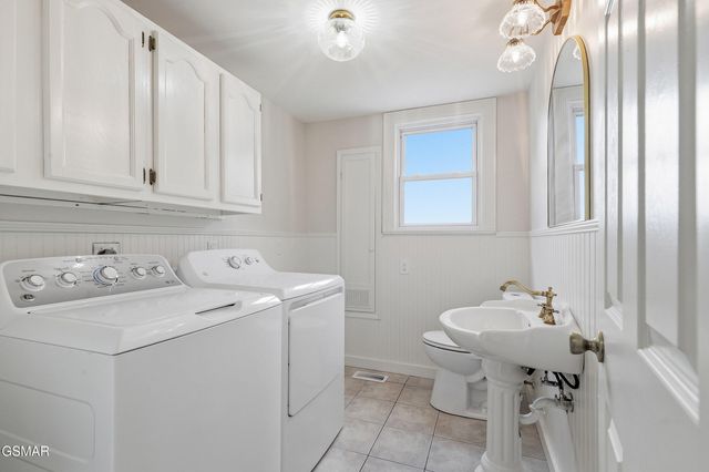 1440 McCleary Bend Road, Sevierville, TN 37876