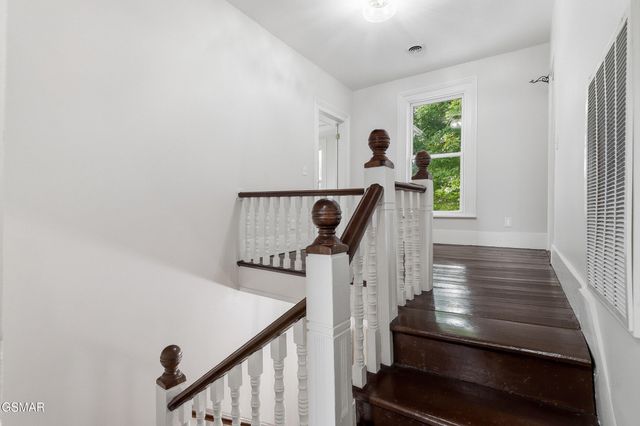 1440 McCleary Bend Road, Sevierville, TN 37876