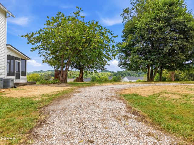 1440 McCleary Bend Road, Sevierville, TN 37876