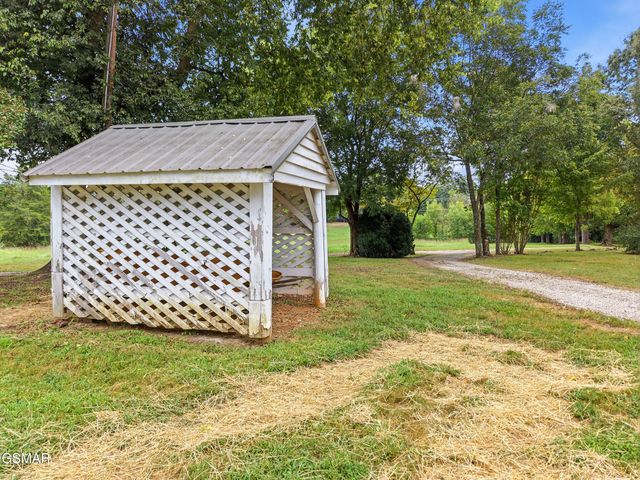 1440 McCleary Bend Road, Sevierville, TN 37876