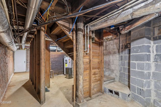1440 McCleary Bend Road, Sevierville, TN 37876