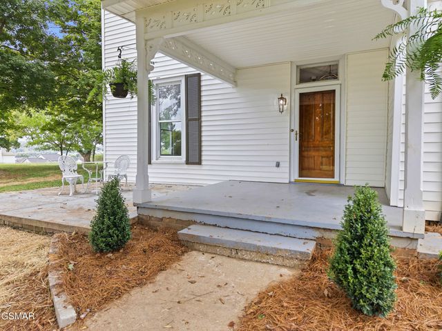 1440 McCleary Bend Road, Sevierville, TN 37876