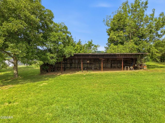 1440 McCleary Bend Road, Sevierville, TN 37876