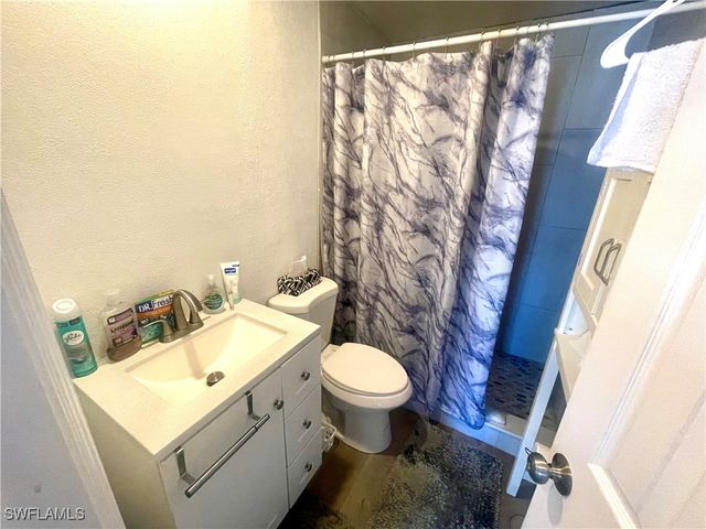 1339 5th AVE N, Naples, FL 34102