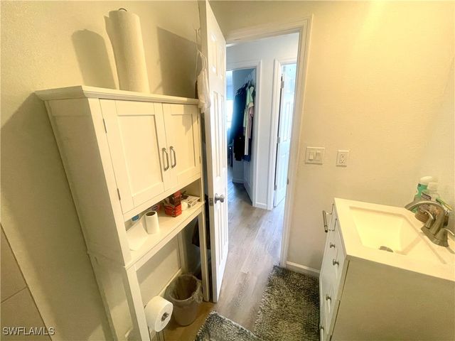 1339 5th AVE N, Naples, FL 34102