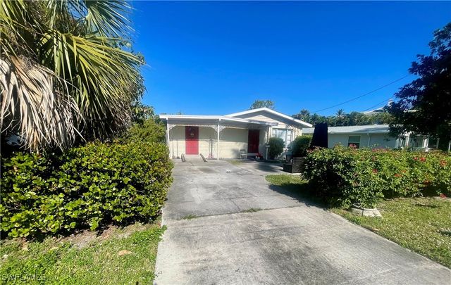 1339 5th AVE N, Naples, FL 34102