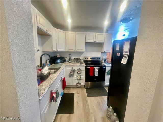 1339 5th AVE N, Naples, FL 34102