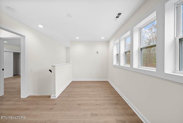 1023 W Laurel Way, Monterey, TN 38574