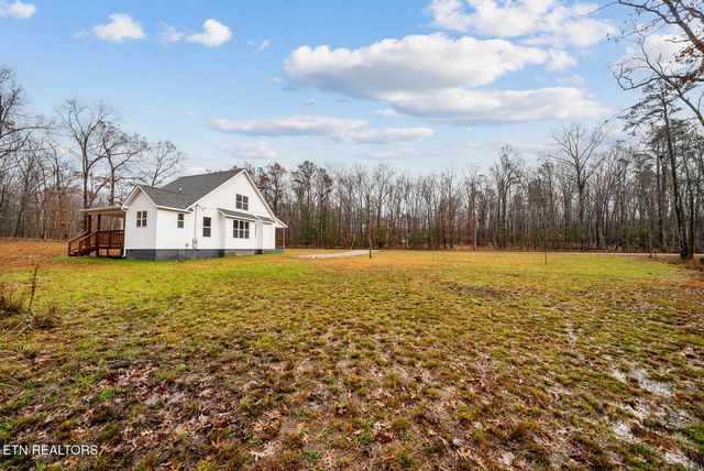 1023 W Laurel Way, Monterey, TN 38574