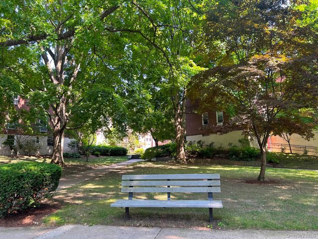 329 Palmer Terrace 1.F, Mamaroneck, NY 10543