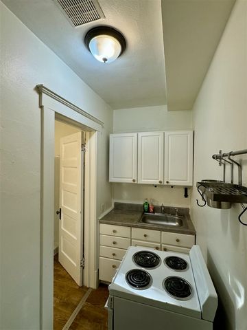 508 W Summit Street, Ann Arbor, MI 48103