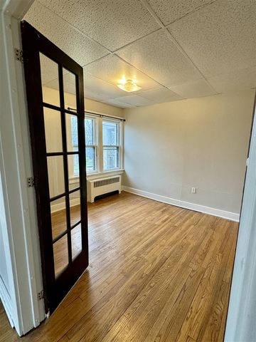 508 W Summit Street, Ann Arbor, MI 48103