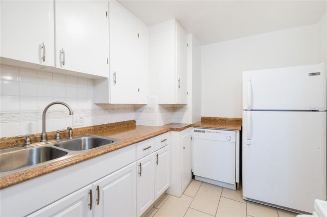 920 NW 20TH STREET, Gainesville, FL 32603