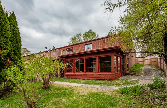 6915 Colby Avenue, Windsor Heights, IA 50324