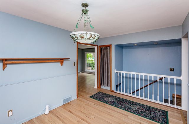 6915 Colby Avenue, Windsor Heights, IA 50324