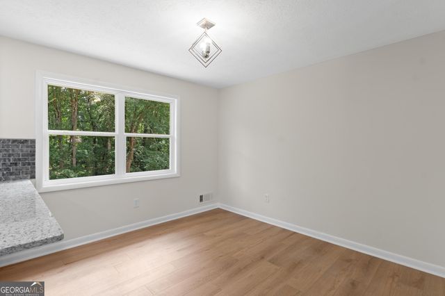 1558 Tanglewood Way NW, Conyers, GA 30012